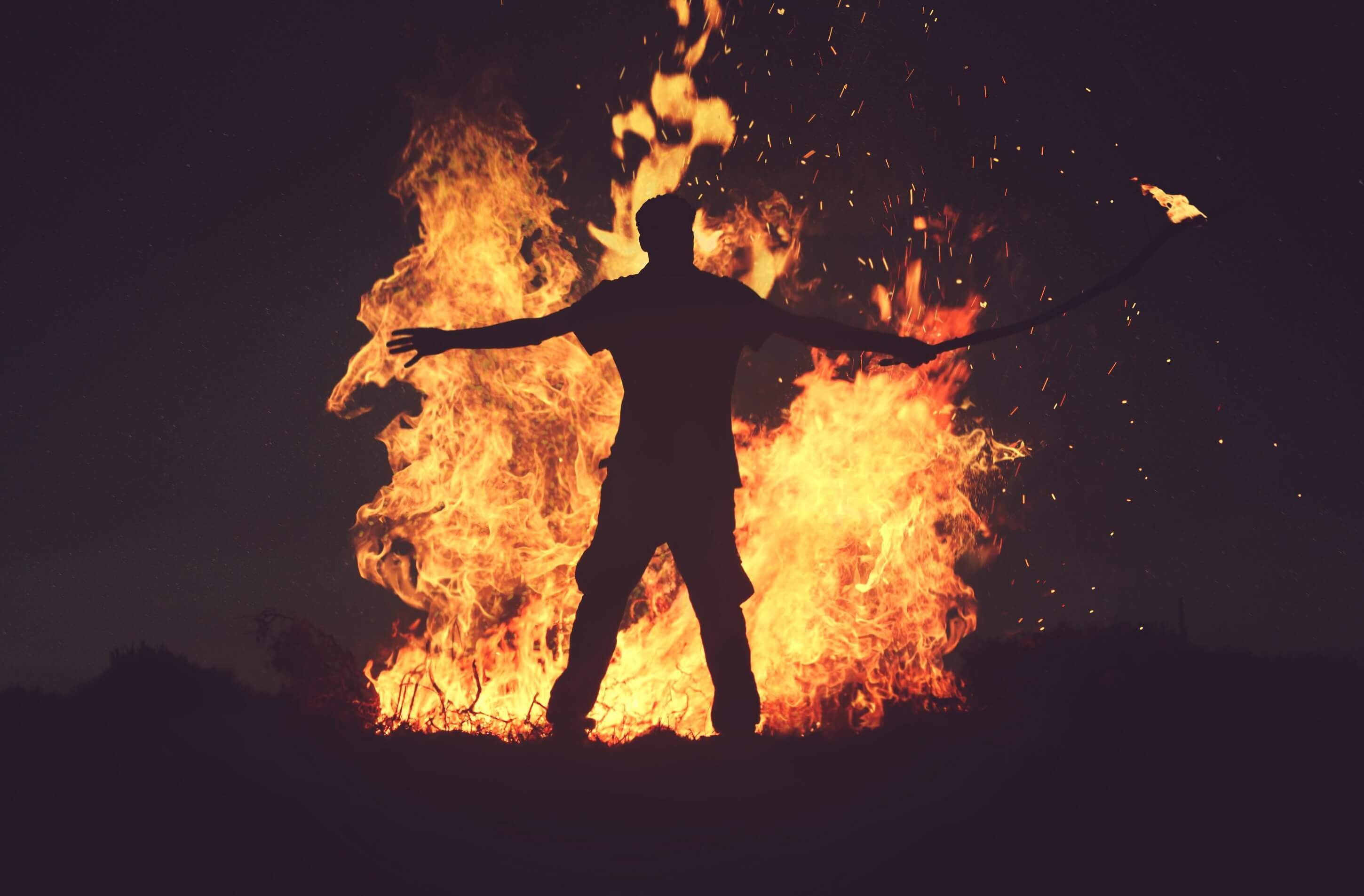 Blockchain and burning man: Catalysts of creativity through community and trust